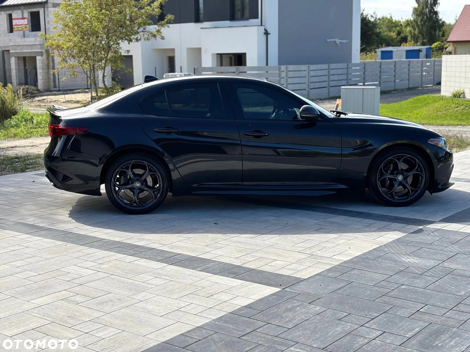 Alfa Romeo Giulia 2.0 Turbo 16V AT8-Q4 Estrema - 10