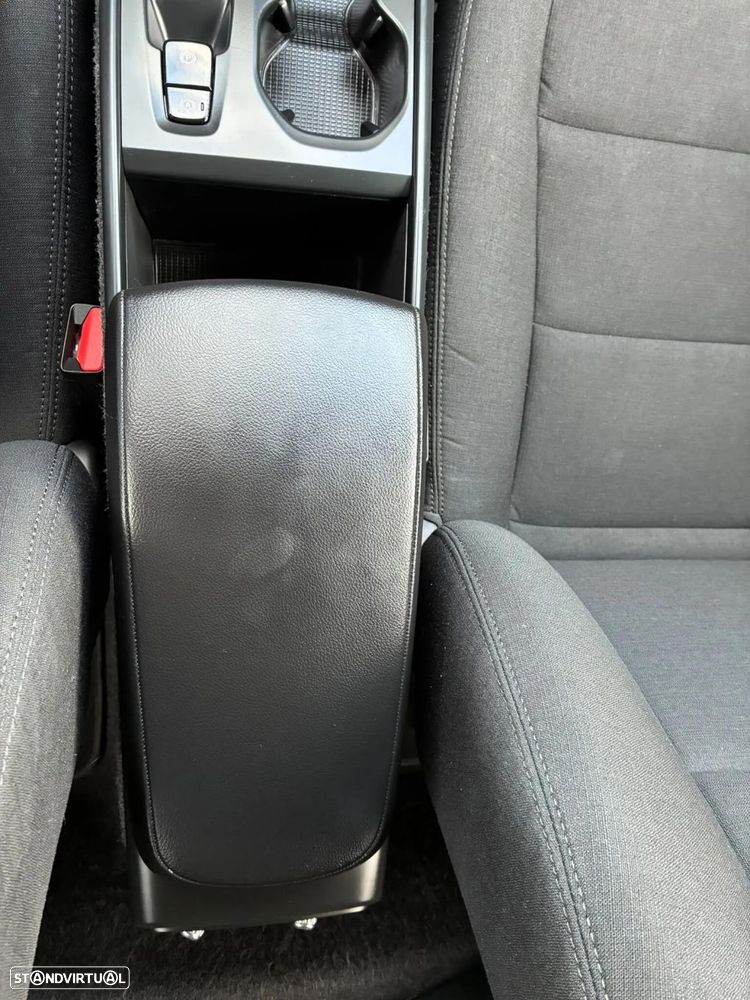 Volvo XC 40 1.5 T2 Momentum Plus Geartronic - 23