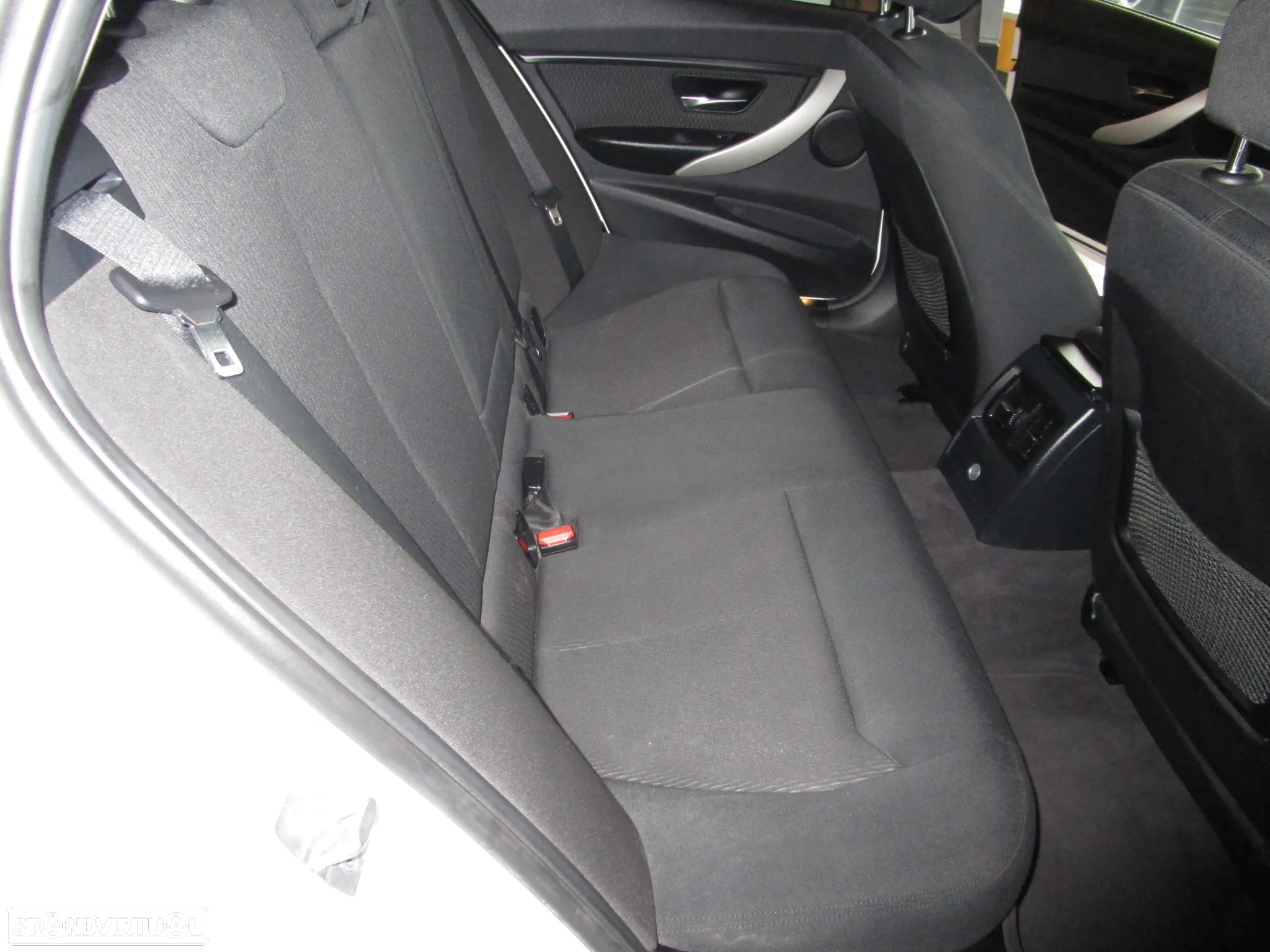 BMW 320 d Touring Aut. Sport Line - 27