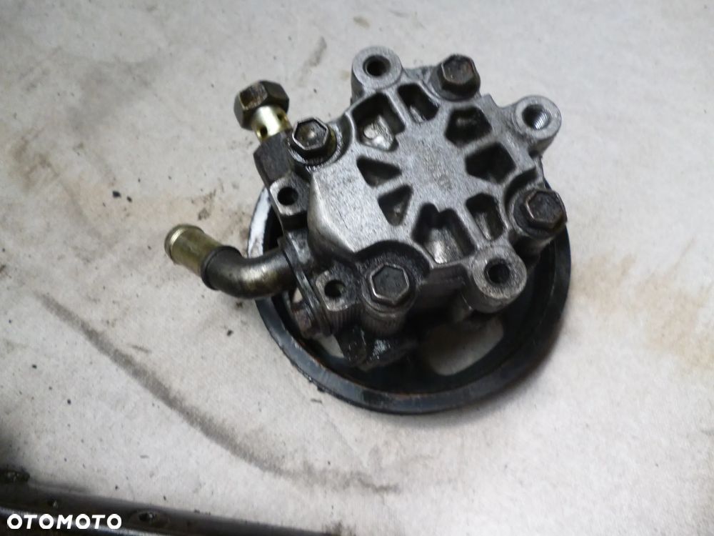 toyota corolla e11 1.9d pompa wspomagania - 2