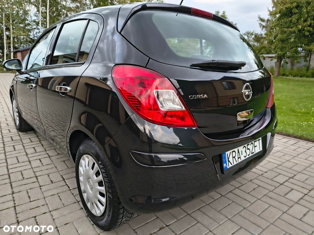 Opel Corsa 1.2 16V Cosmo - 12