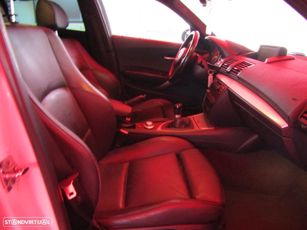 BMW 118 d Pack M - 18