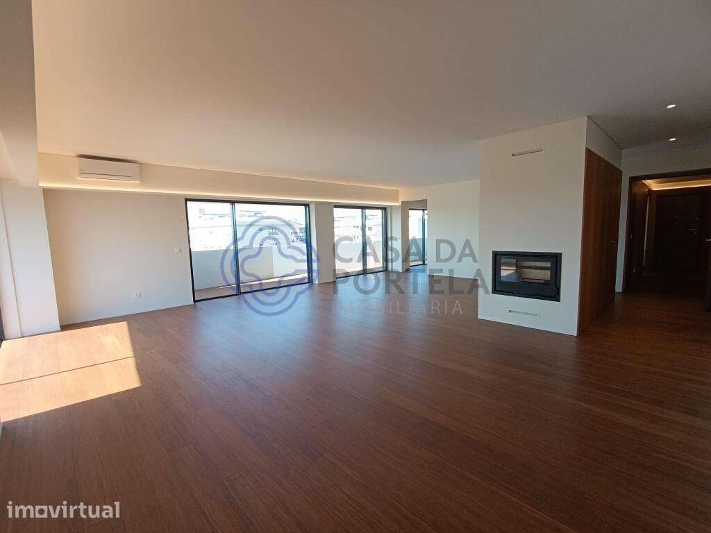 APARTAMENTO T5 - REQUINTE E CONFORTO - Grande imagem: 2/48