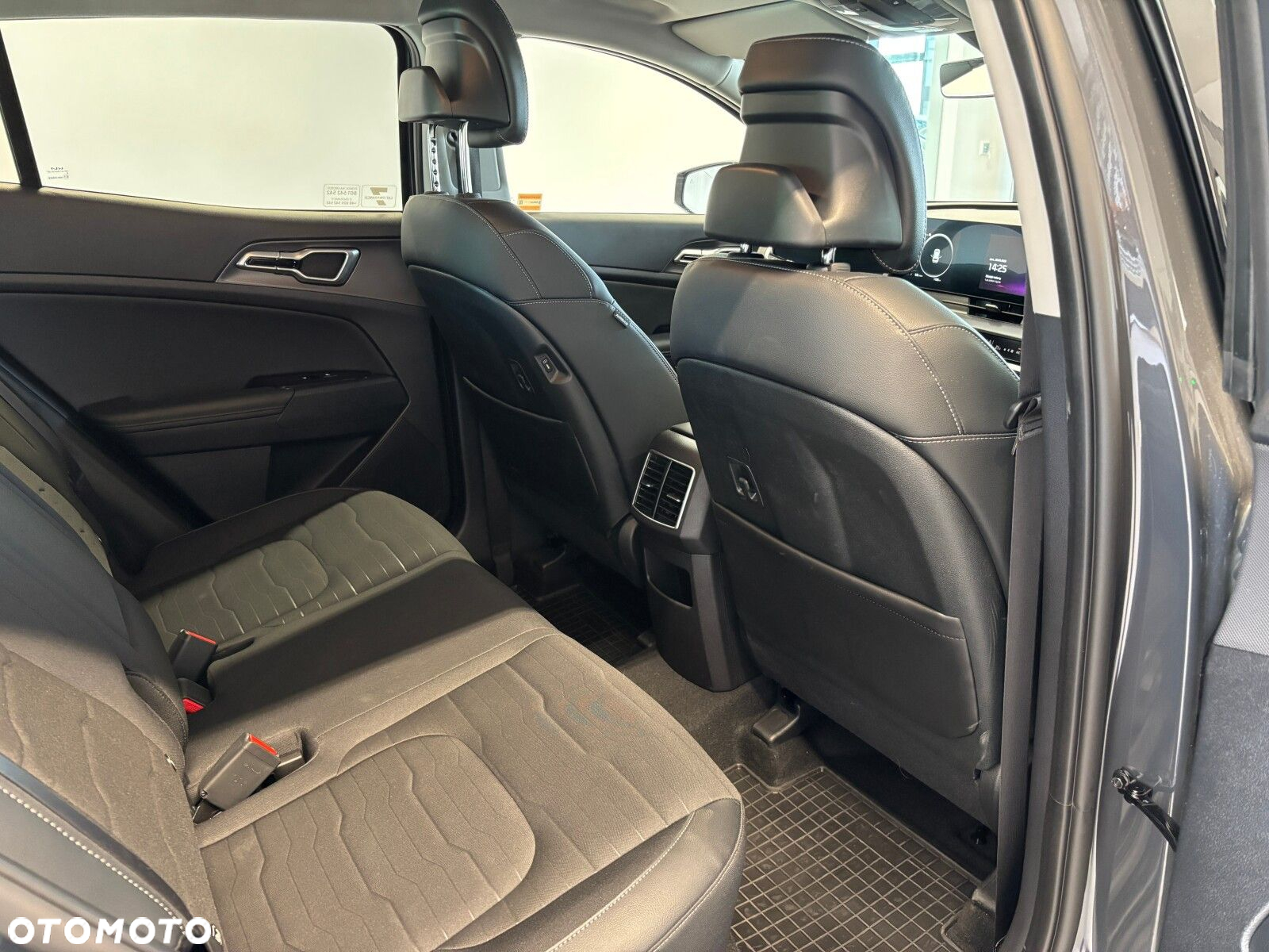 Kia Sportage - 12