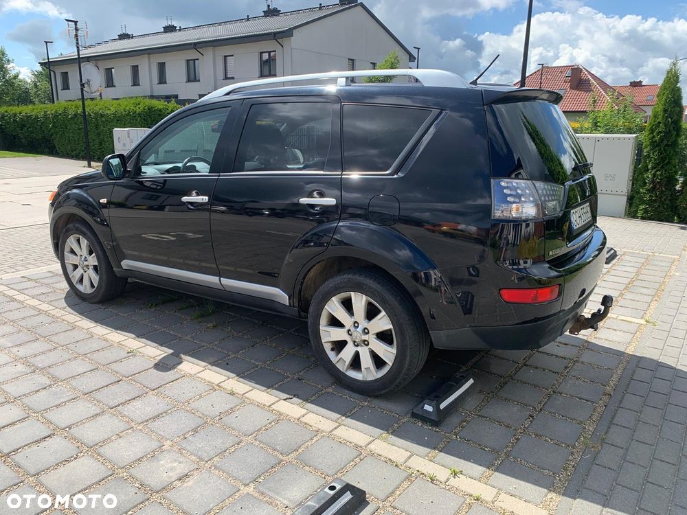 Mitsubishi Outlander 2.2 DID Instyle NAVI - 2