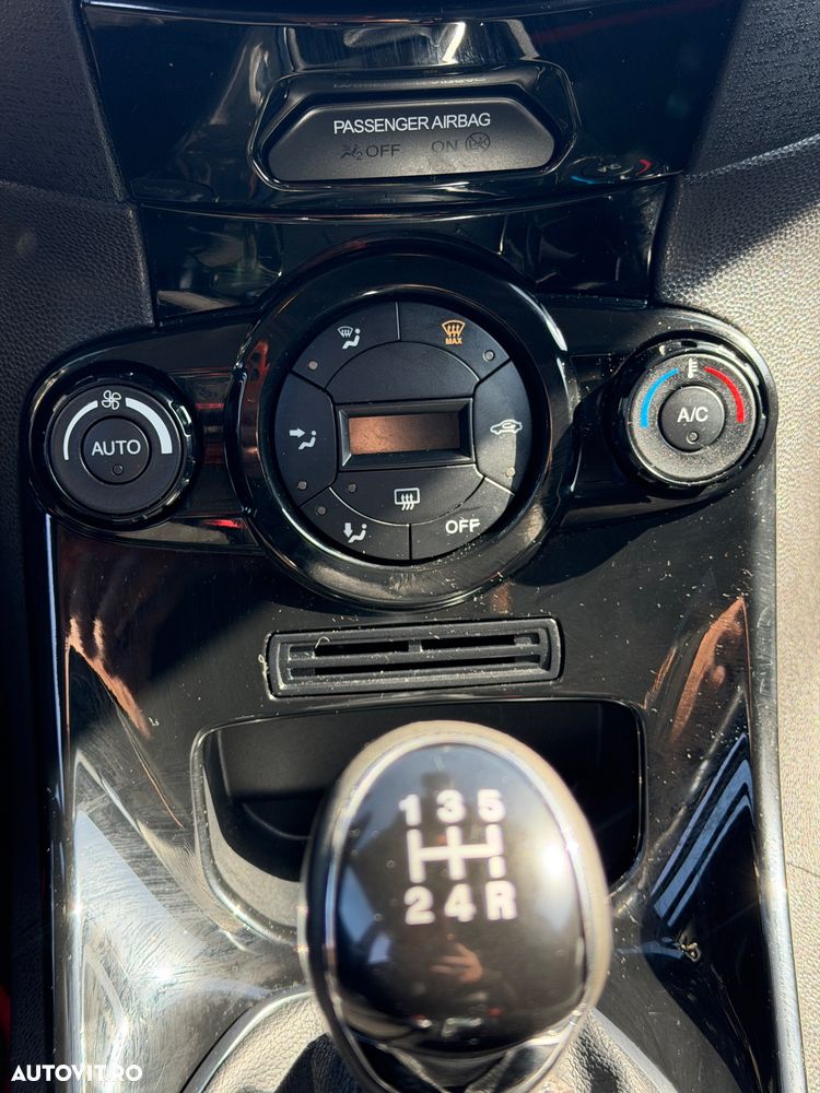 Ford Fiesta - 6