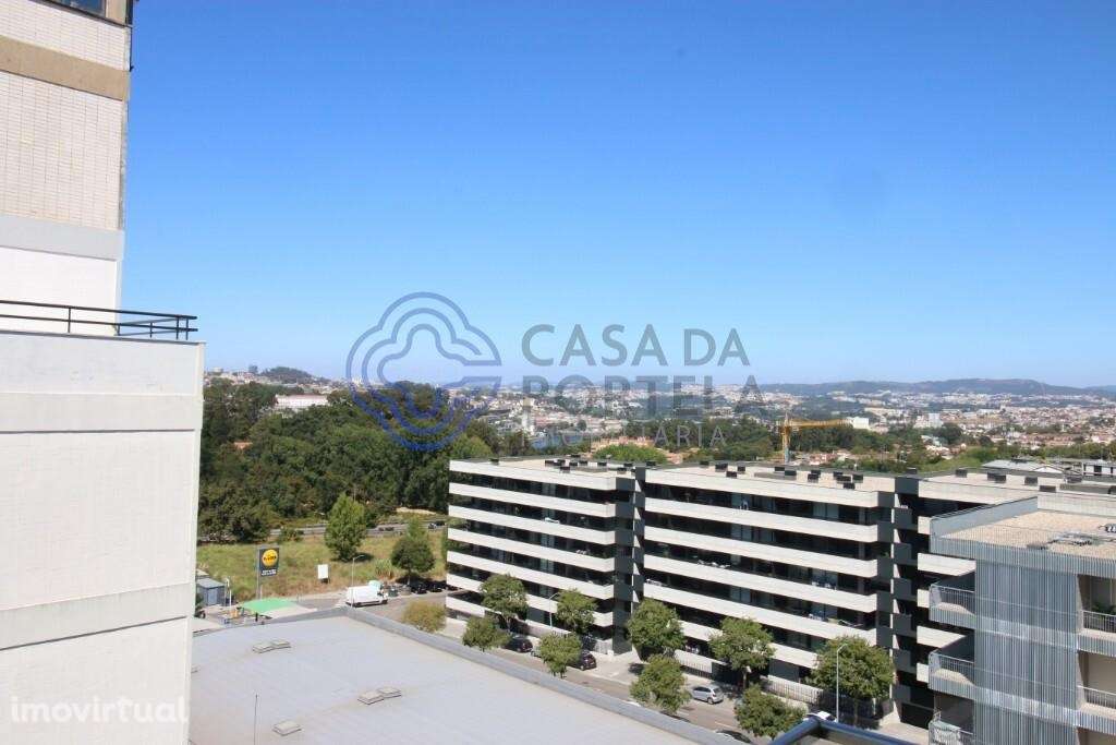 Apartamento T5 duplex, A.C., estacionamento 4 carros, 2 arrumos, ao El - Grande imagem: 5/51