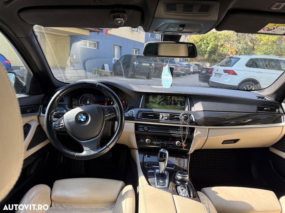 BMW Seria 5 520d Aut. Luxury Line - 9