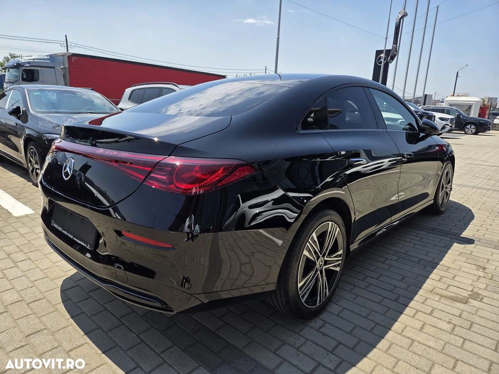 Mercedes-Benz CLA 200 MHEV - 8
