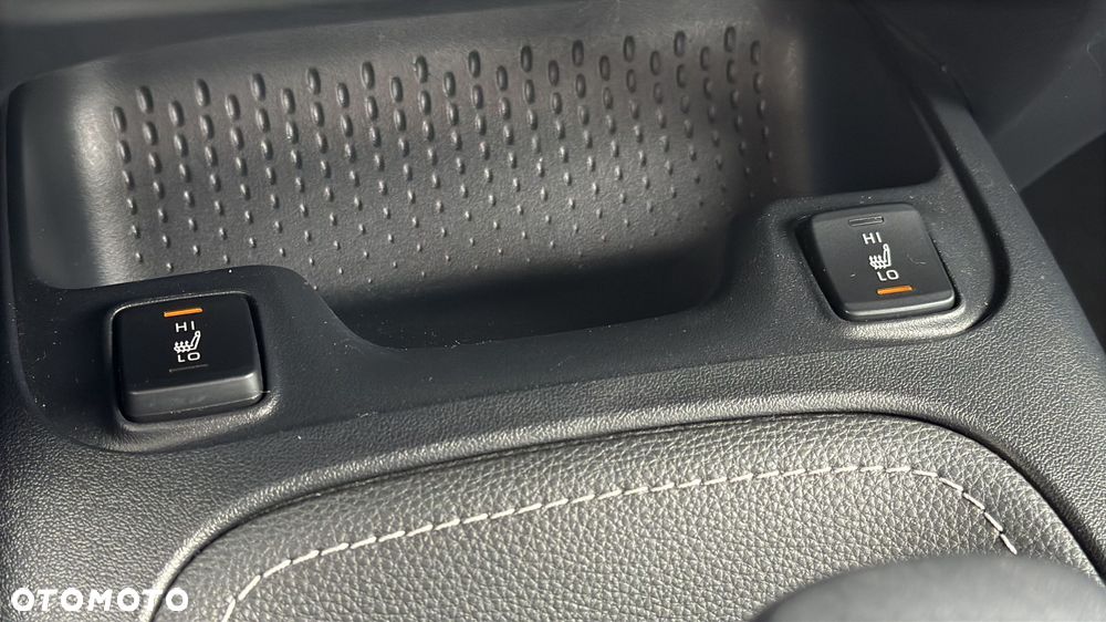 Toyota Corolla 2.0 Hybrid Comfort - 22