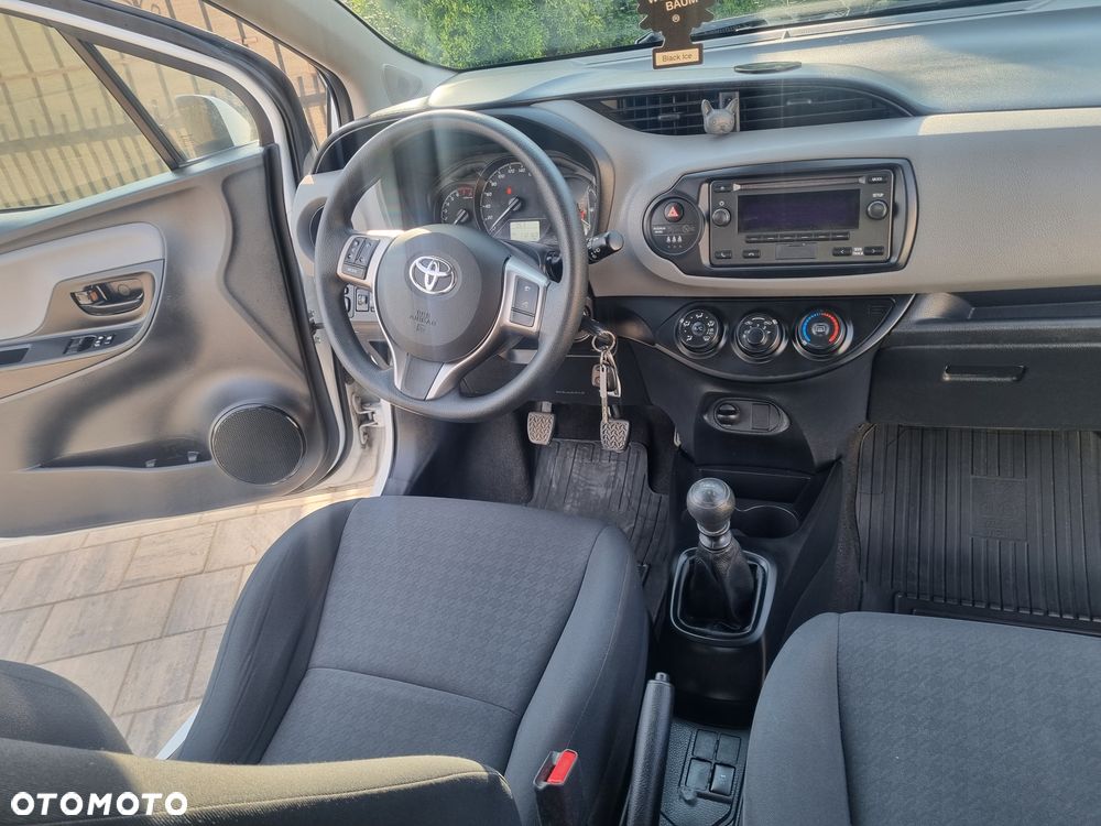 Toyota Yaris 1.5 Premium - 22