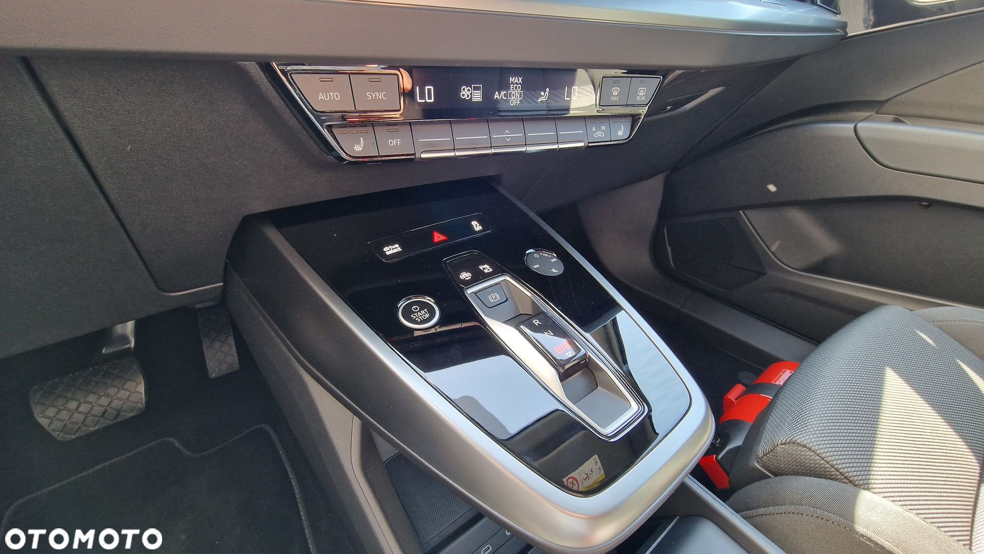 Audi Q4 - 28