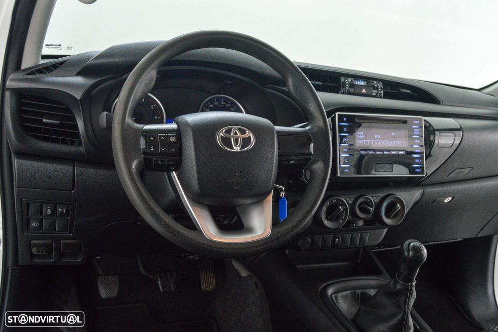 Toyota Hilux 2.4 D-4D 4X2 Cabine Extra 3L - 24