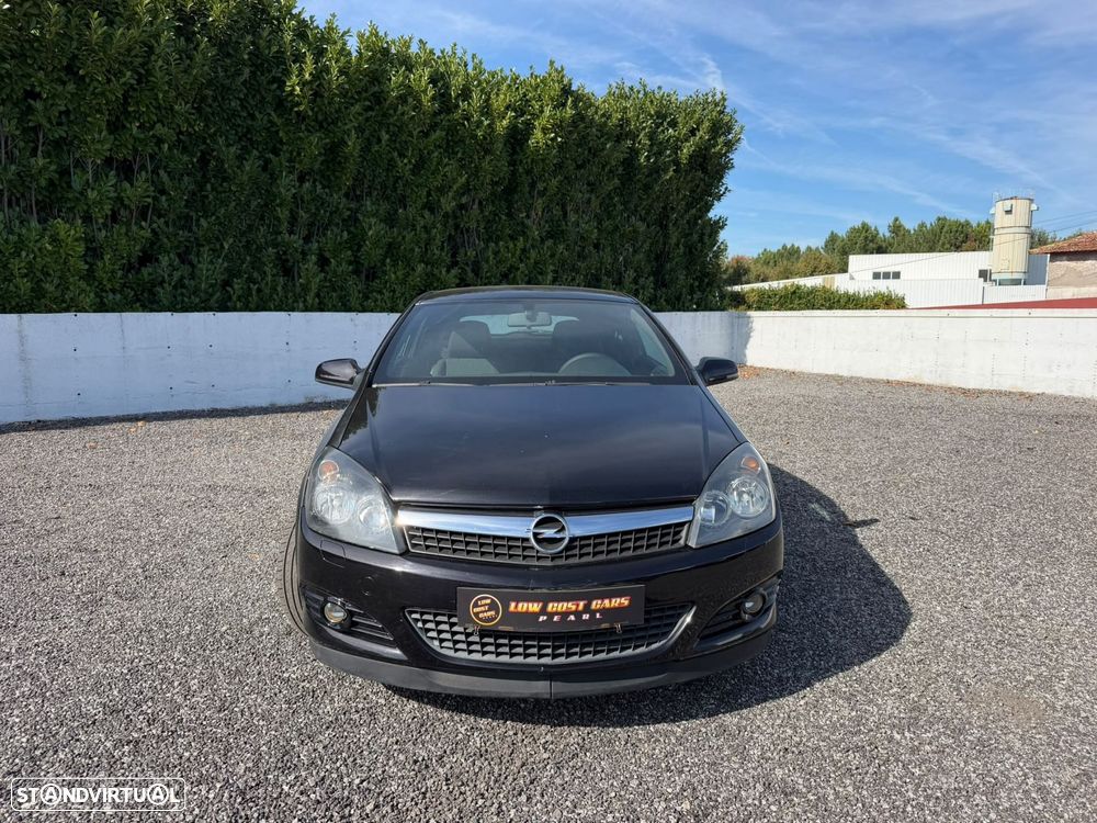 Opel Astra GTC 1.3 CDTi - 10