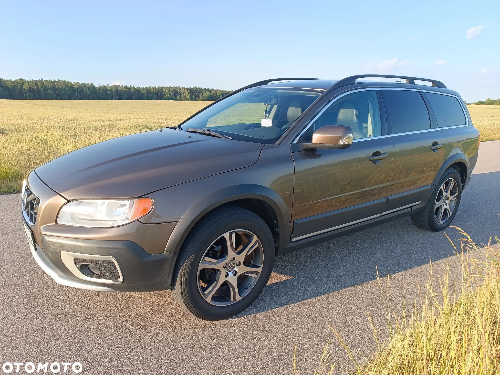 Volvo XC 70 3.2 AWD Momentum - 1