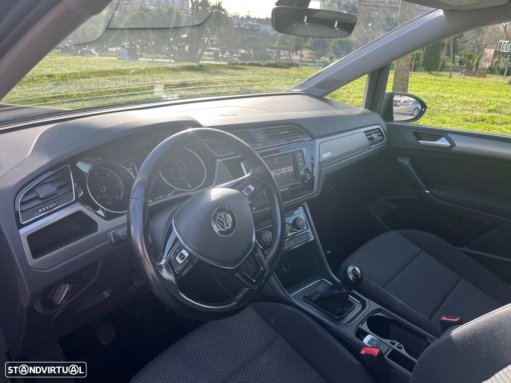 VW Touran 1.6 TDI Confortline - 14