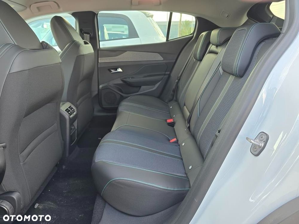 Peugeot 408 1.2 PureTech mHEV Allure S&S e-DSC6 - 5