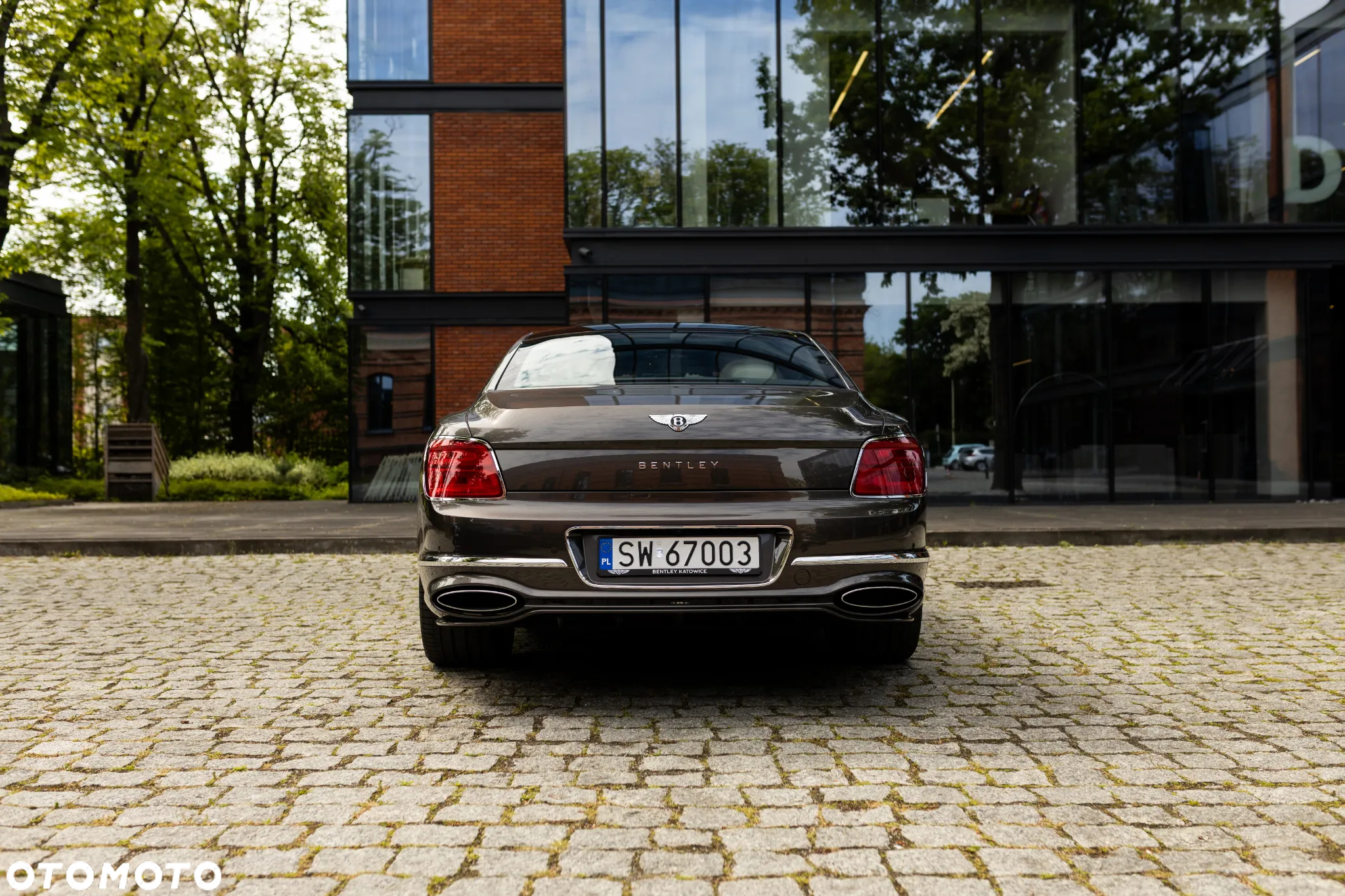Bentley Flying Spur - 5