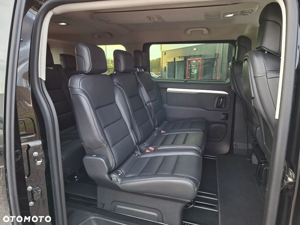 Peugeot Traveller - 8