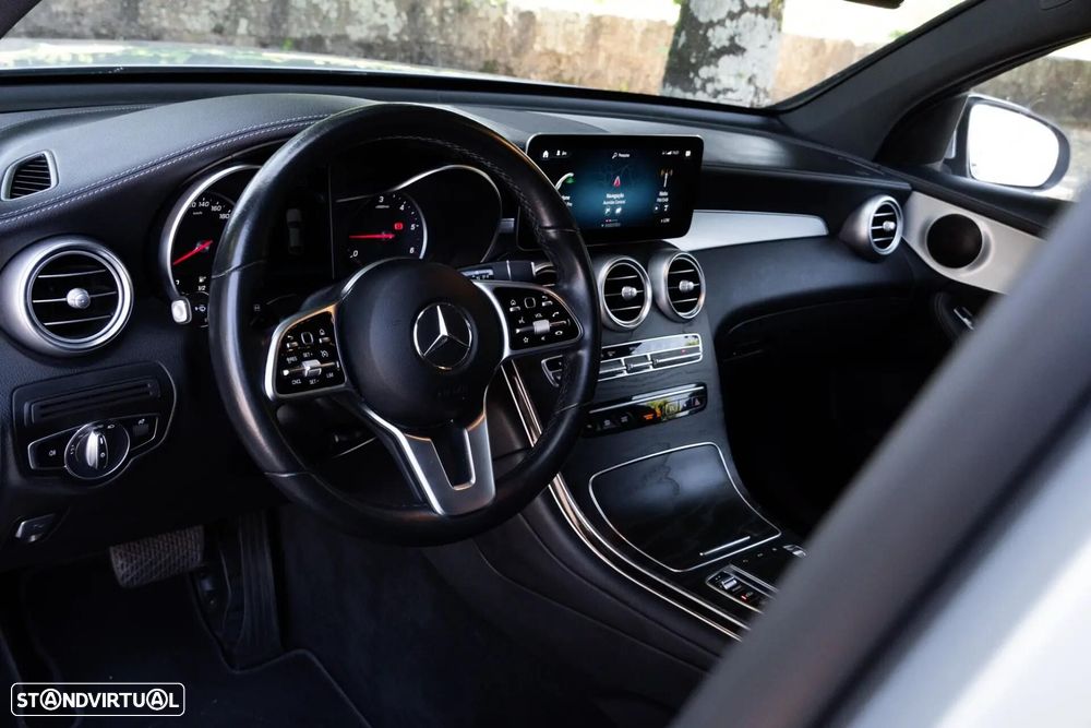 Mercedes-Benz GLC 300 e Coupe 4Matic - 8