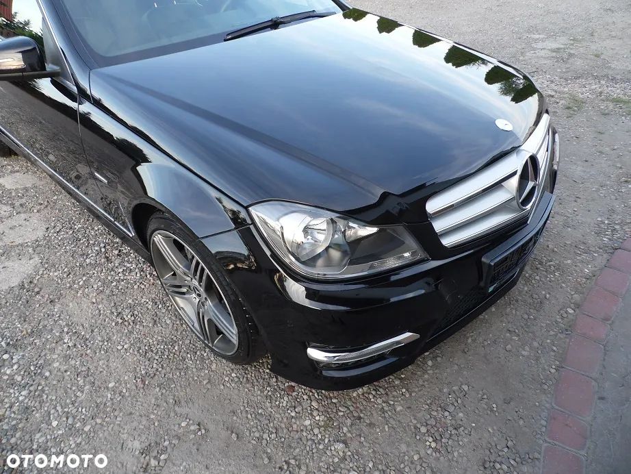 Mercedes-Benz Klasa C 180 CGI Automatik BlueEFFICIENCY Avantgarde - 12