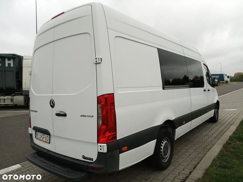 Mercedes-Benz Sprinter - 13