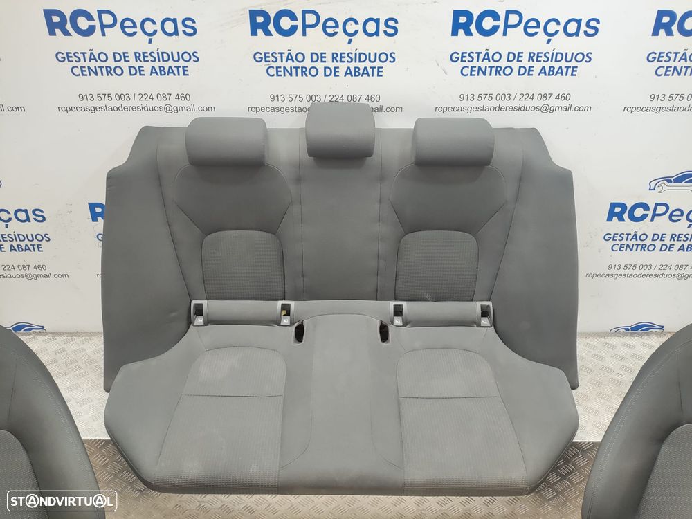 Conjunto de bancos em tecido Jaguar XE X760 elétricos - 8