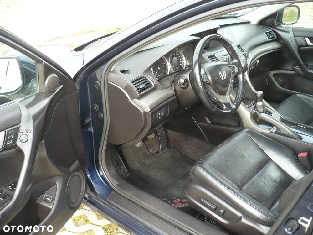 Honda Accord 2.0 Elegance Advantage - 11