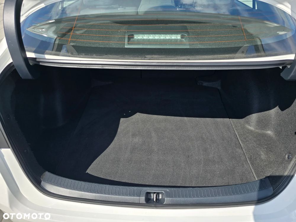 Toyota Corolla 1.8 Hybrid GPF Comfort - 22