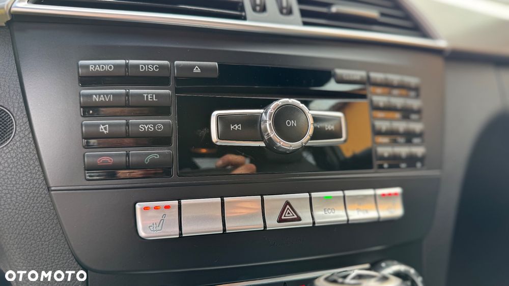 Mercedes-Benz Klasa C 250 CGI BlueEff Sport - 24