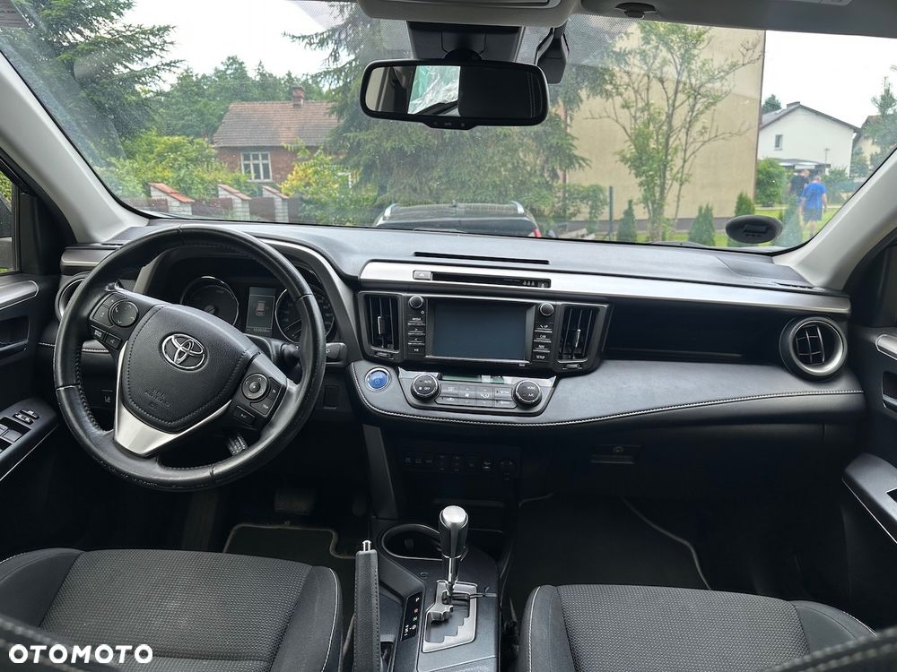Toyota RAV4 - 8