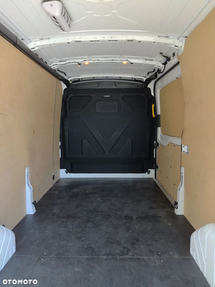 Ford Transit - 11