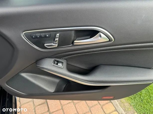 Mercedes-Benz CLA 250 4Matic 7G-DCT AMG Line - 36