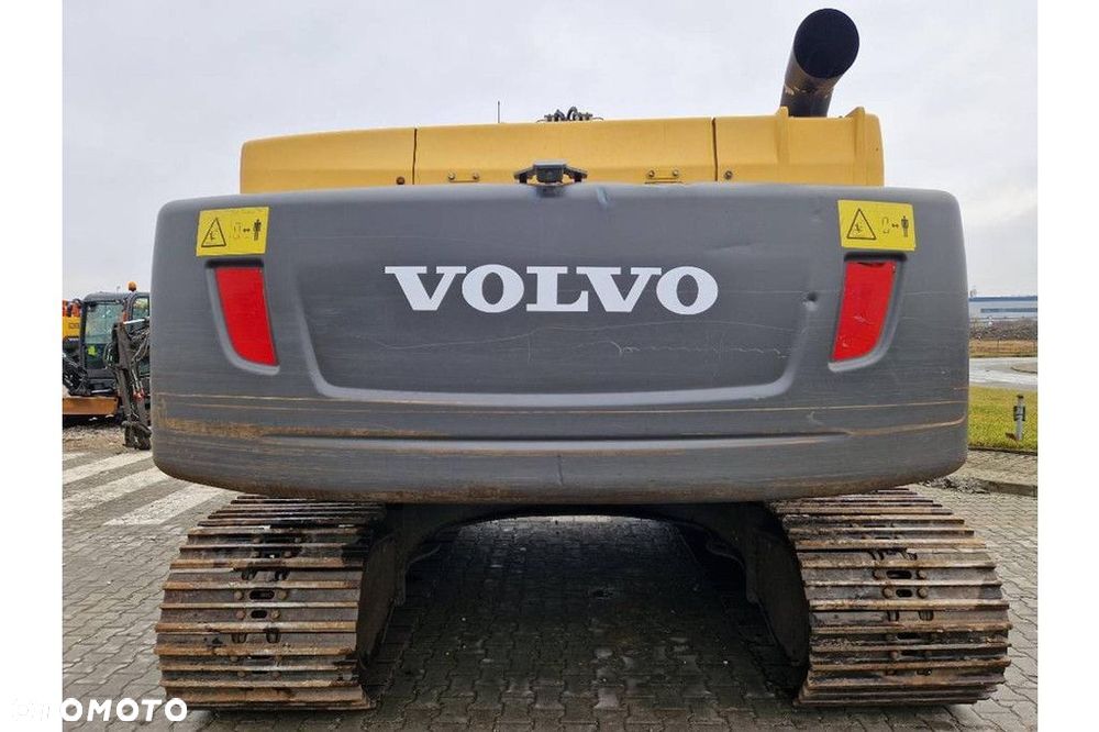 Volvo EC 300 D L - 6
