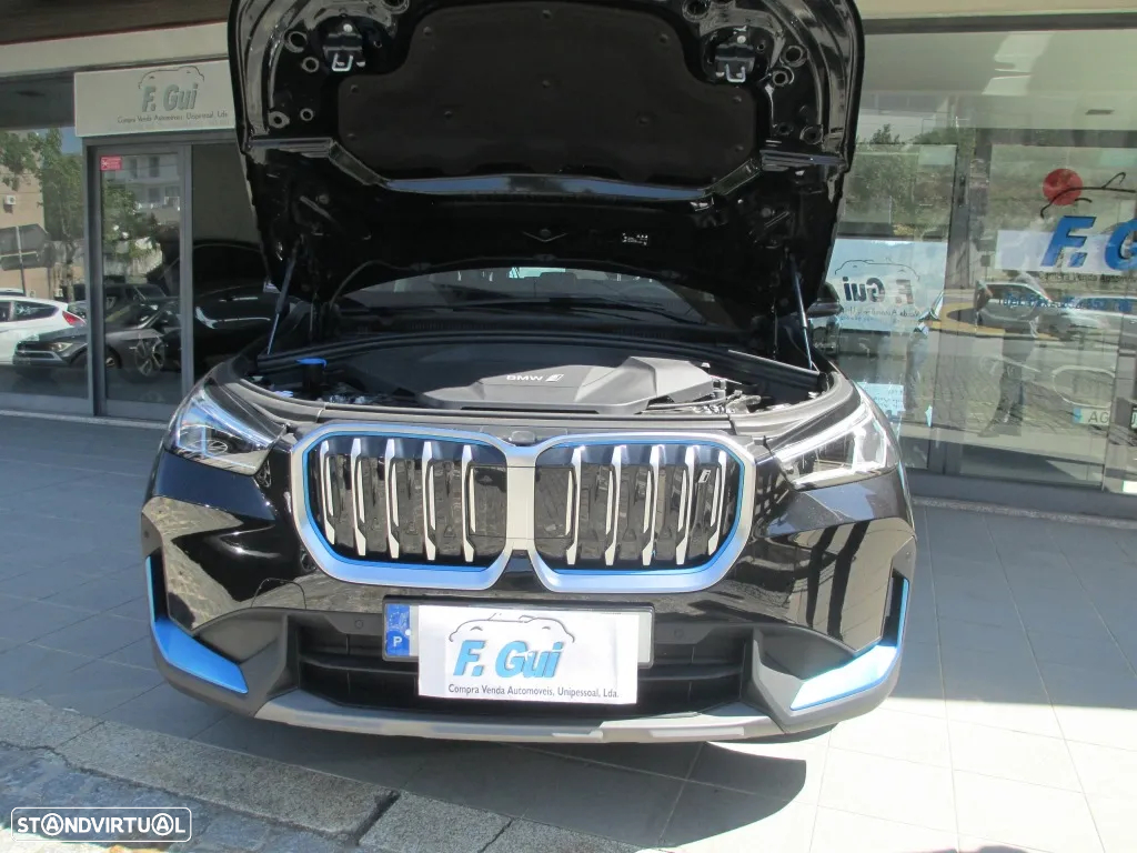 BMW iX1 xDrive30 - 12