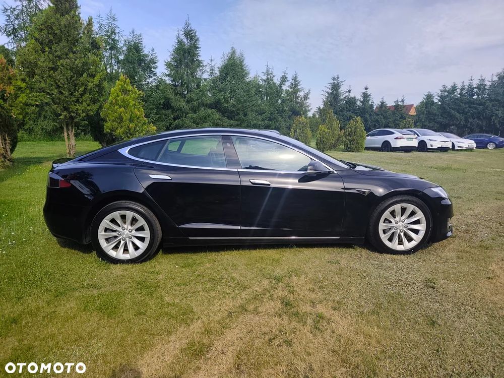 Tesla Model S - 13