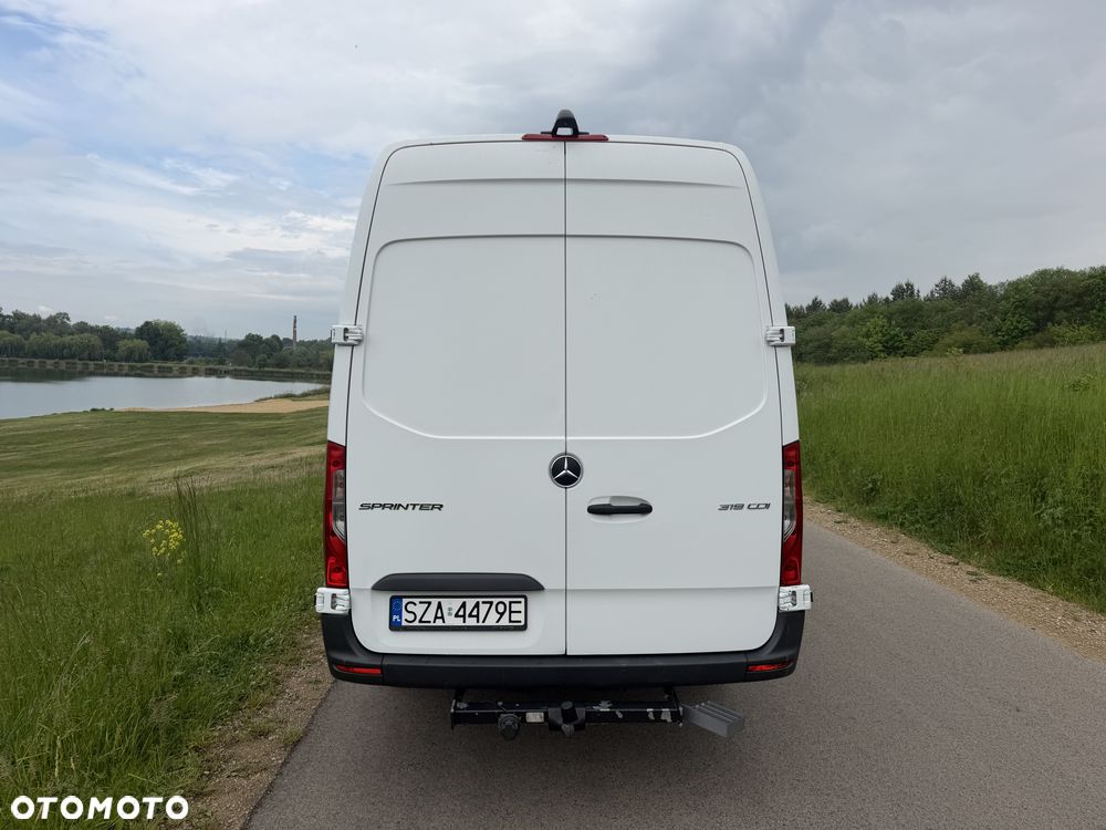 Mercedes-Benz Sprinter - 10