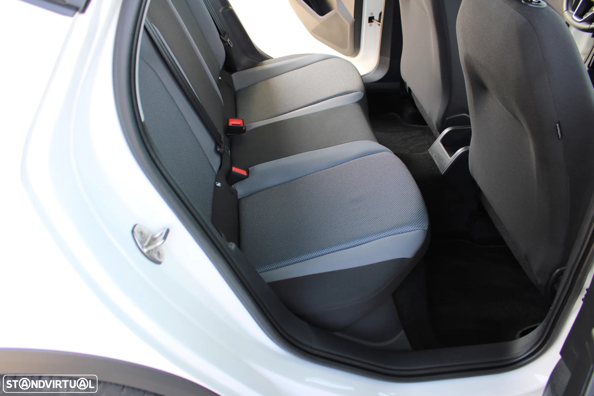 SEAT Arona 1.0 TSI Xcellence - 31