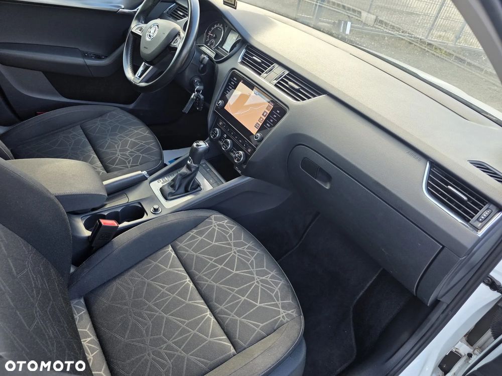 Skoda Octavia 2.0 TDI DSG Clever - 16