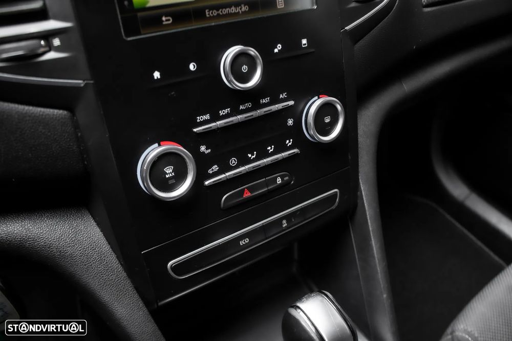 Renault Mégane Sport Tourer ENERGY dCi 110 EDC INTENS - 21