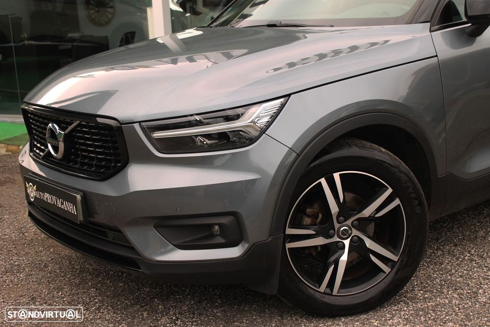 Volvo XC 40 1.5 T3 R-Design Tech Edition - 4