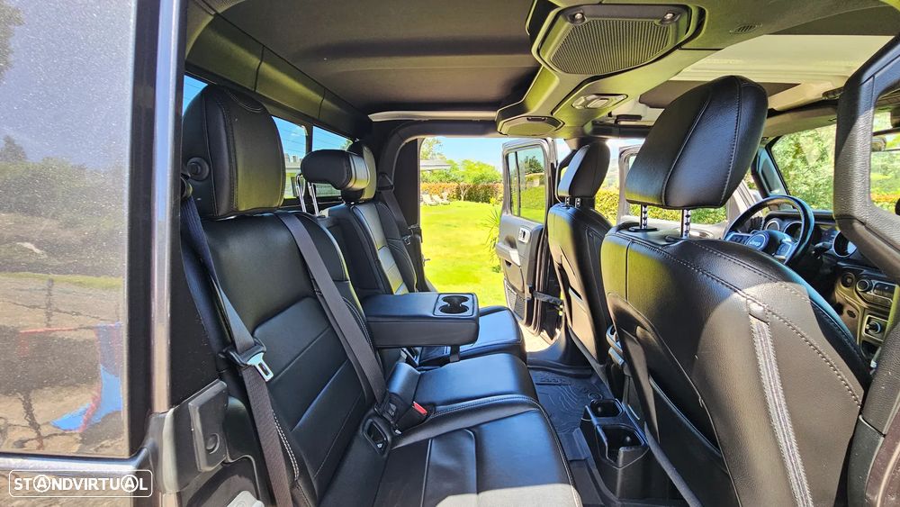 Jeep Gladiator 3.0 CRD Overland AT8 - 21