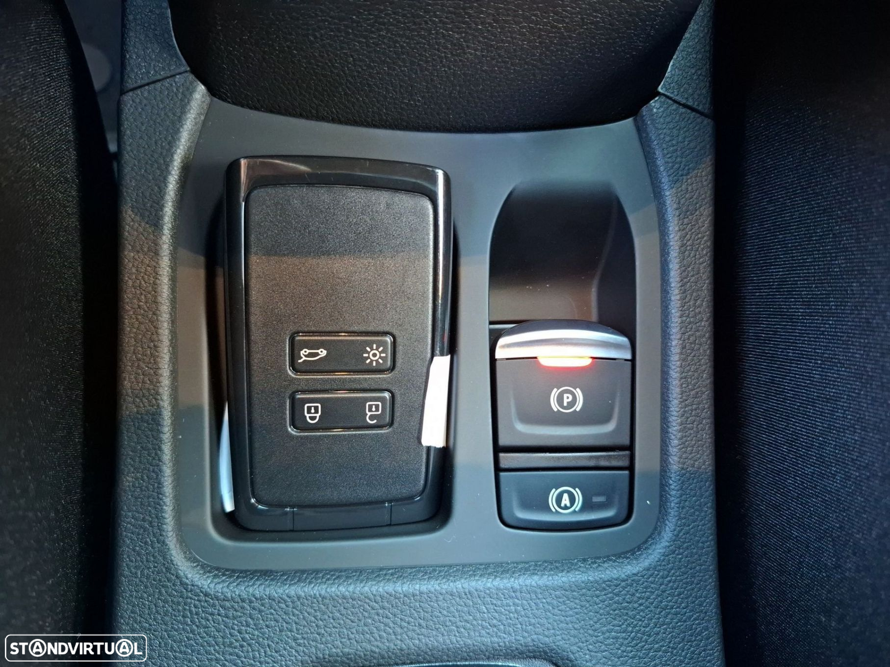Renault Clio 1.0 TCe Techno Bi-Fuel - 21