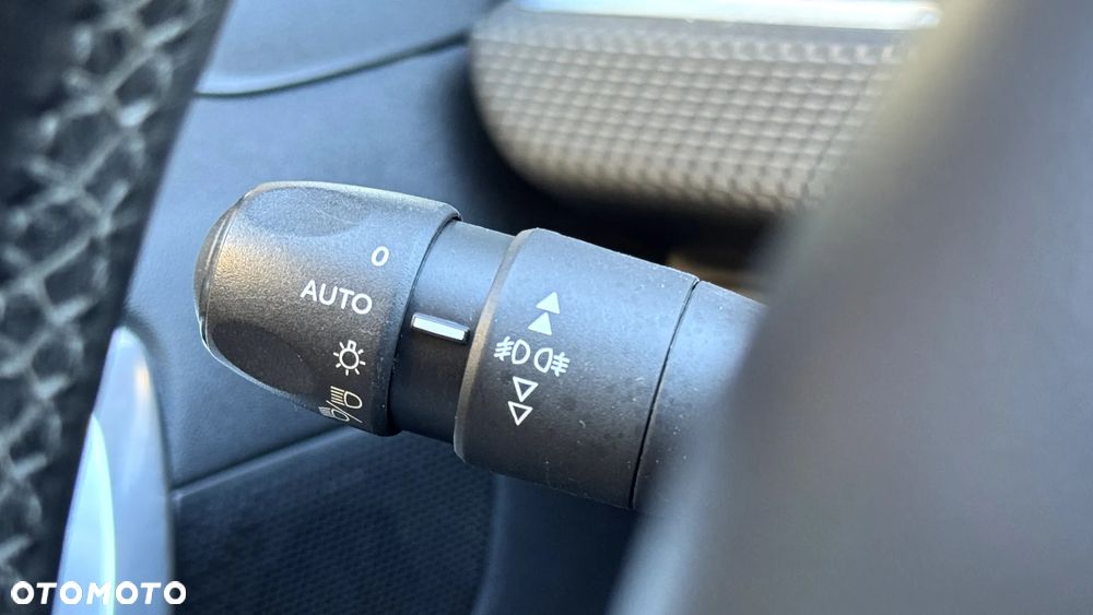 Peugeot 2008 PureTech 110 GPF Stop&Start EAT6 Crossway - 34