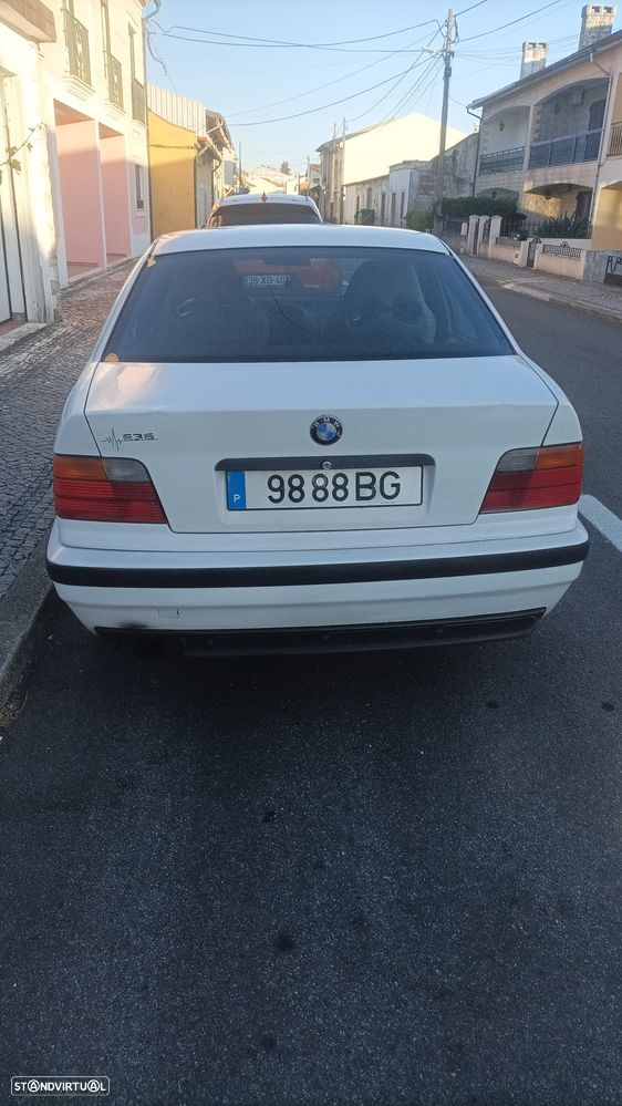 BMW 318 i - 5