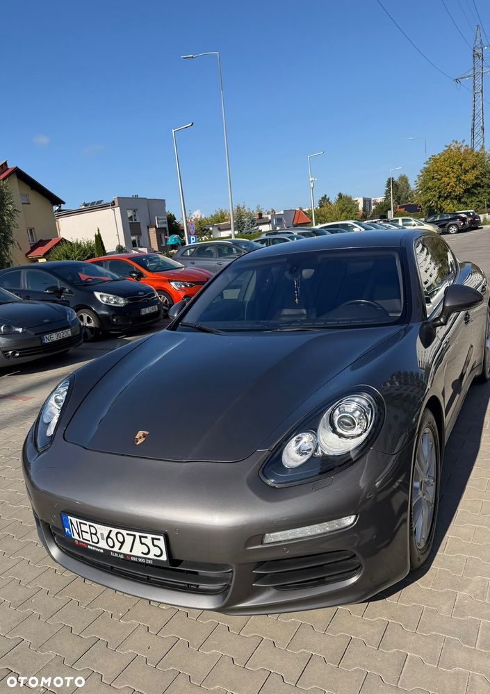 Porsche Panamera - 21