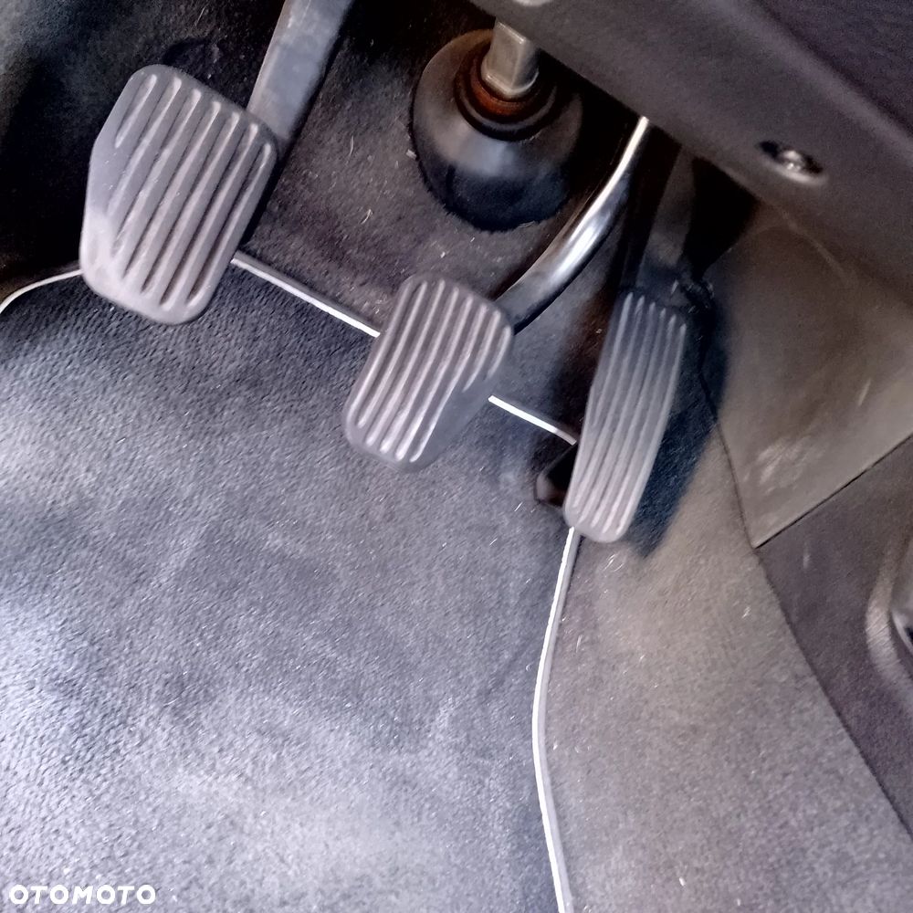 Volvo V70 2.4 Black Edition - 21