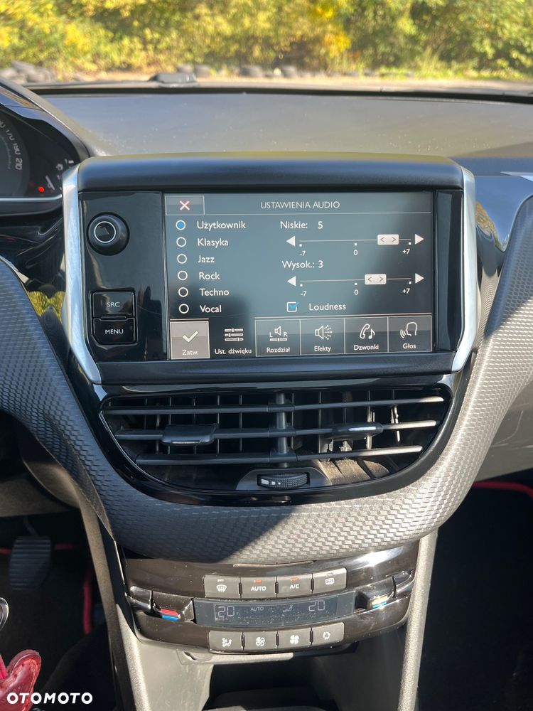 Peugeot 2008 - 22