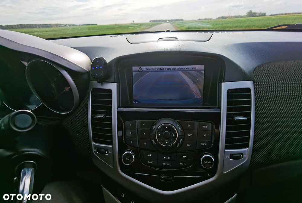 Chevrolet Cruze - 12