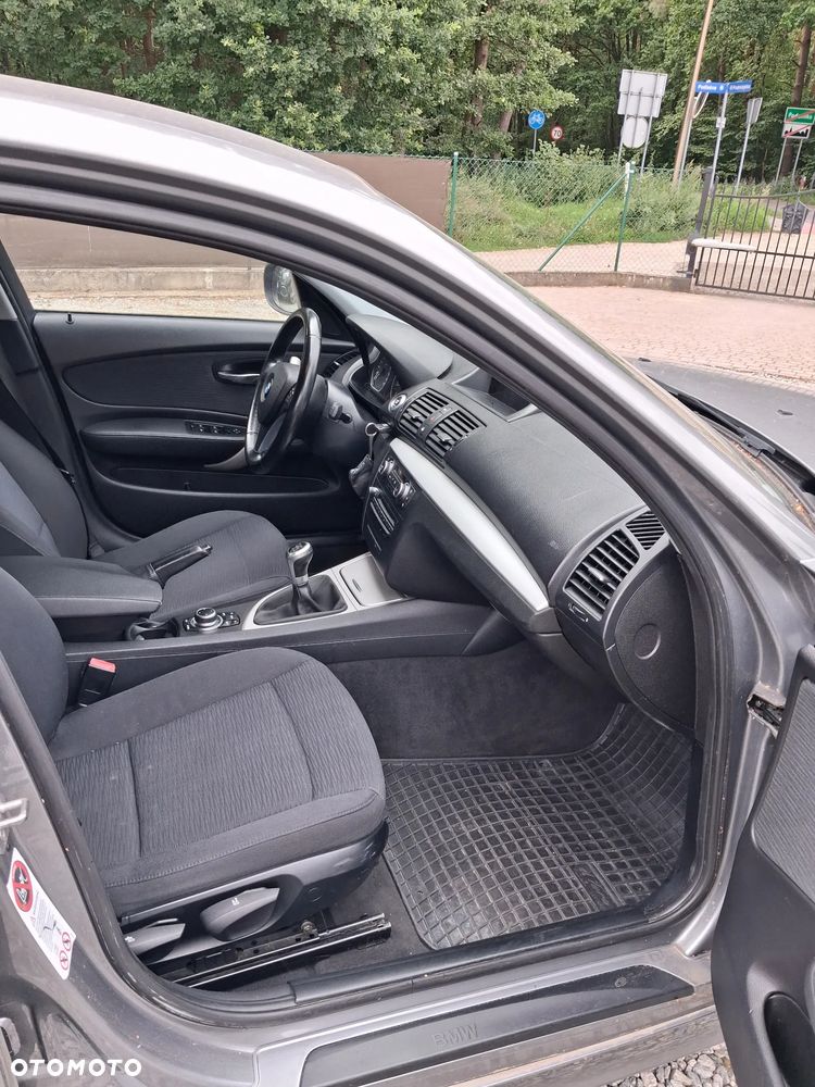 BMW Seria 1 118i - 11